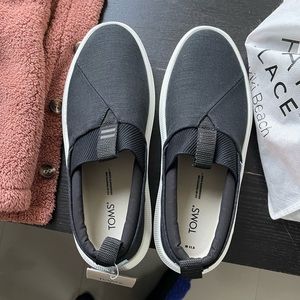 Toms alpargata rover size 11.5 brand new